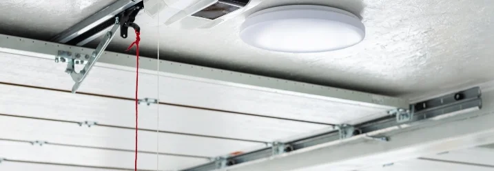 Garagentorantrieb an der Decke